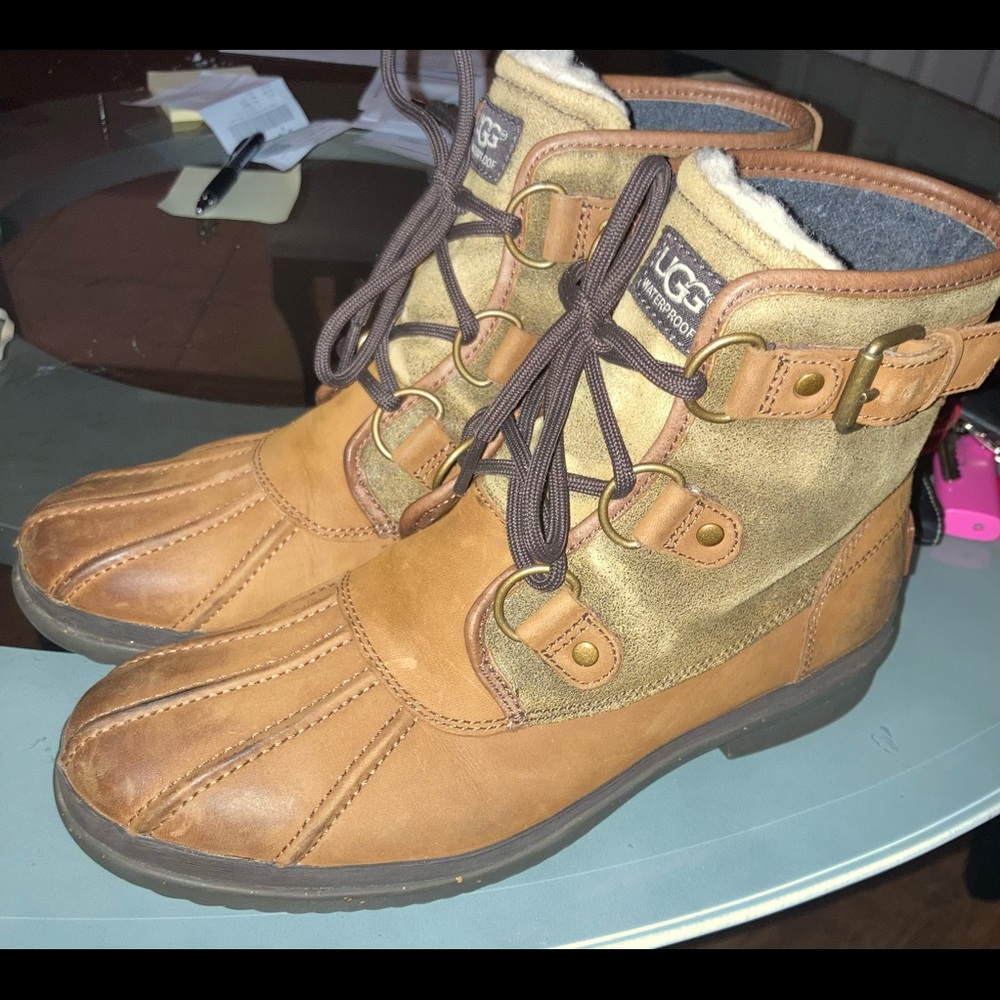 NWOT UGG women’s waterproof lace-up ankle boots size 8.5 - Picture 2 of 16